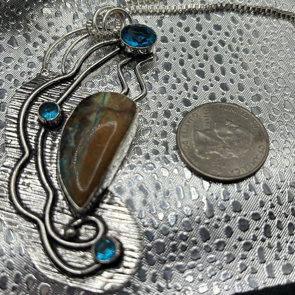 Exciting large Azurite and blue topaz pendant Sterling silver chain - Picture 9 of 9